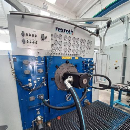 Prueba de la bomba de engranajes internos Bucher Hydraulics